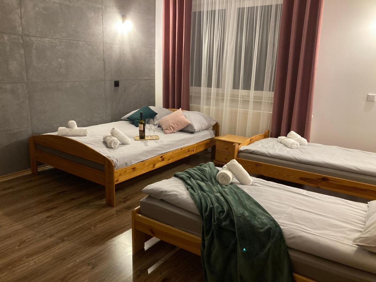 Agroturystyka U Podnoza Gory Cergowej Appartement Dukla Buitenkant foto