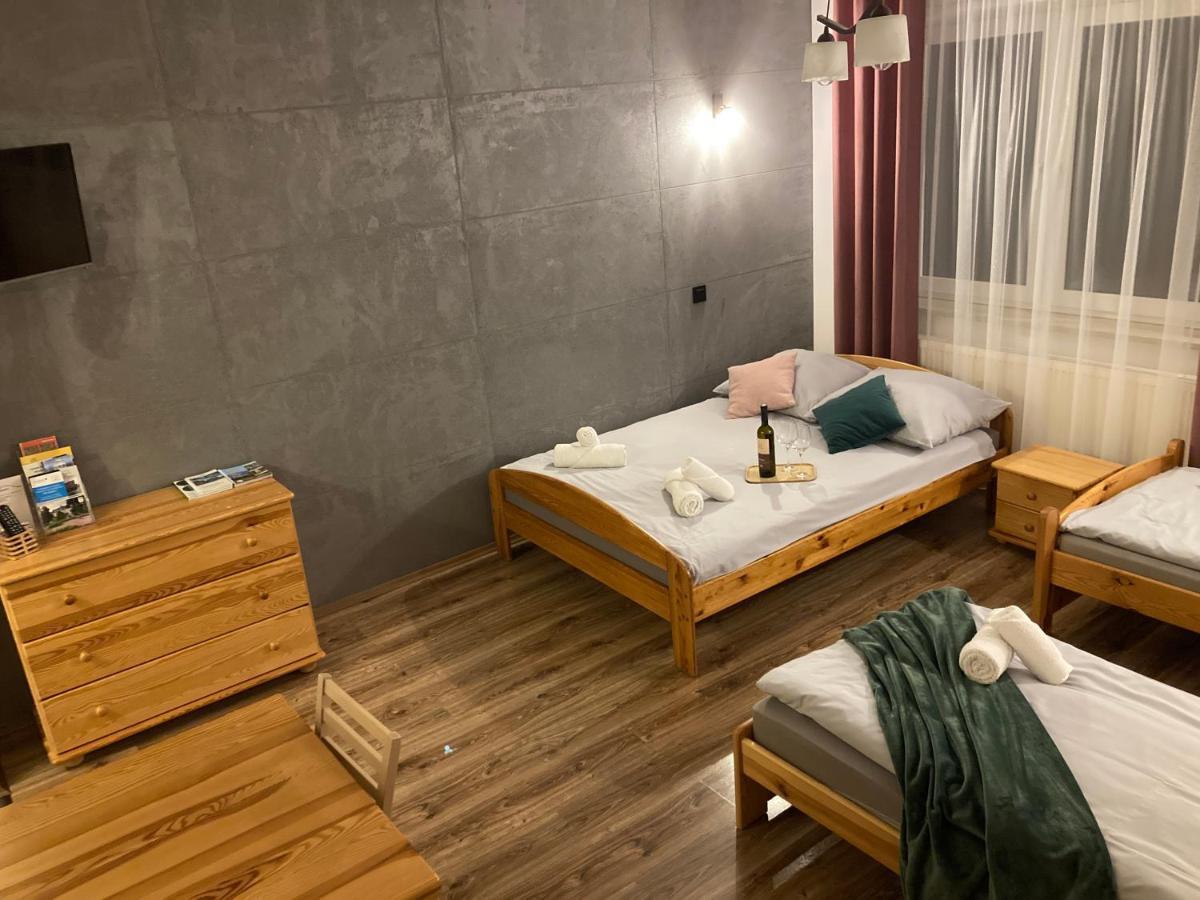 Agroturystyka U Podnoza Gory Cergowej Appartement Dukla Buitenkant foto