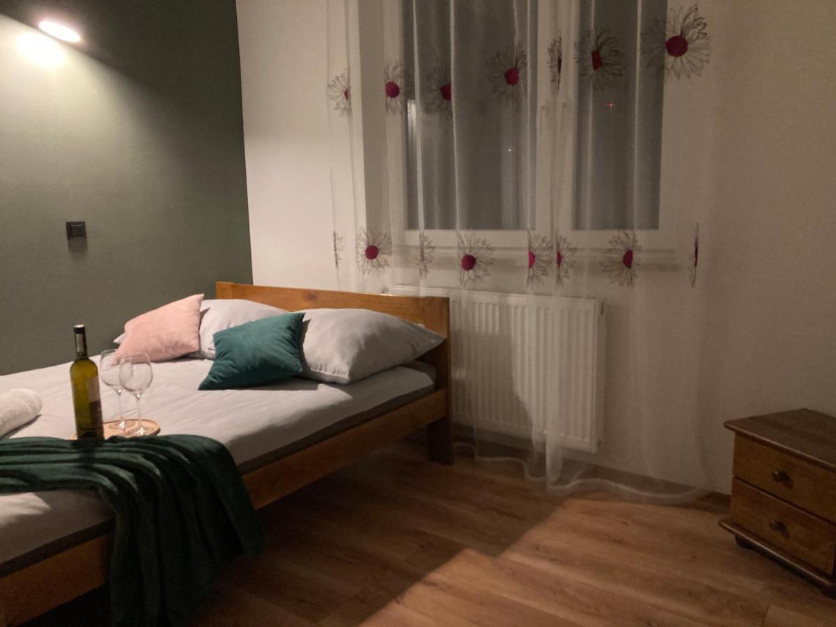 Agroturystyka U Podnoza Gory Cergowej Appartement Dukla Buitenkant foto